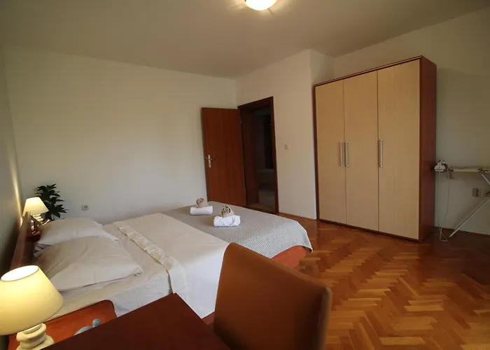 Dolce Mare Apartment Pakostane